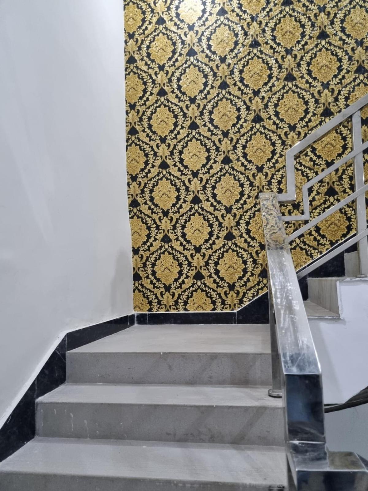 Hotel Vrindavan Prosperity Buitenkant foto